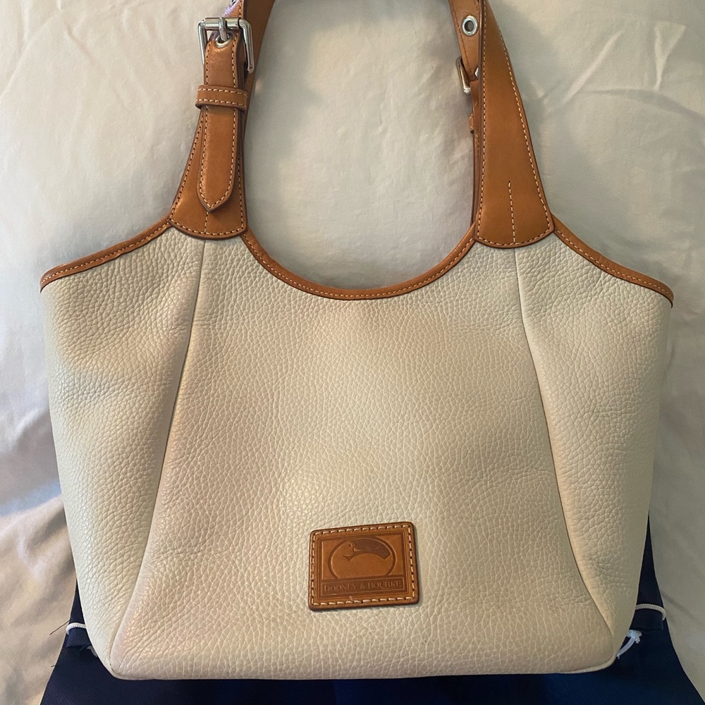 Dooney & Bourke Bag